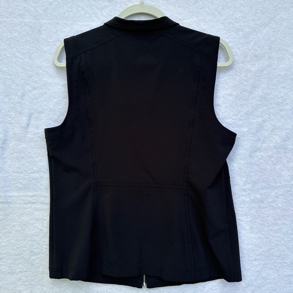 NEW WEEKENDS BY CHICO’S women’s black color size 1 zipper closure - Picture 7 of 9